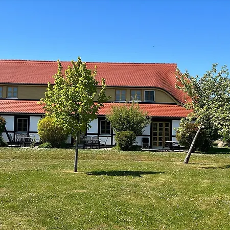 Rugana - Komfortplus An Der Feldkante Mit 2 Schlafzimmern Und Terrasse D17 * Dranske